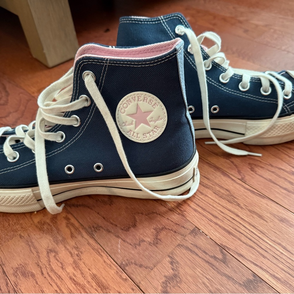 Converse High-Tops - Navy and Pink